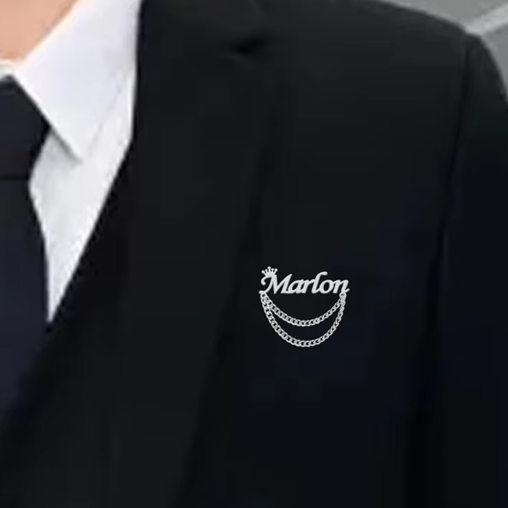 Tuxedo Lapel Pin - パーソナライズされた名前ブローチ カスタマイズされたクラウンピン ステンレススチールジュエリー ファッションバッジ 男性 女性