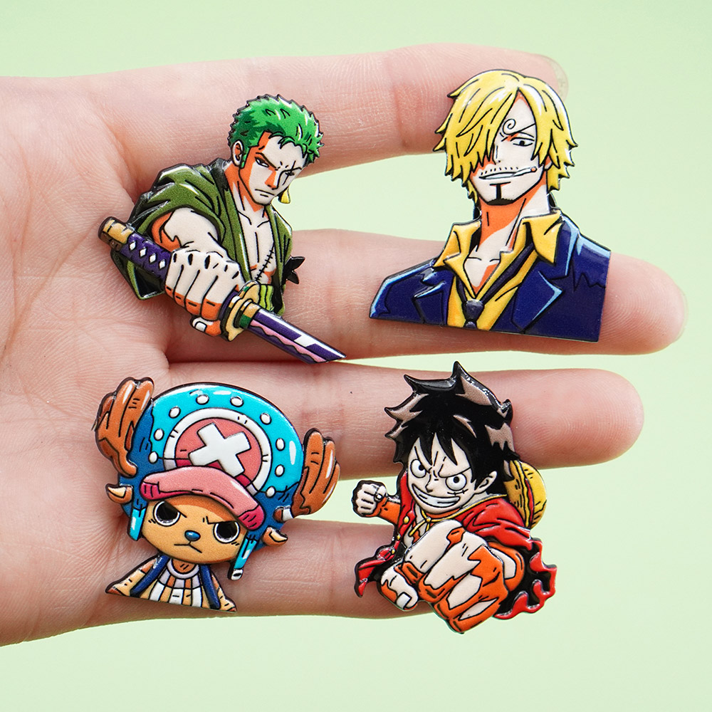4個セット 漫画ワンピース ルフィ ブローチセット ファッシ - Tuxedo Lapel Pin のレビューと価格